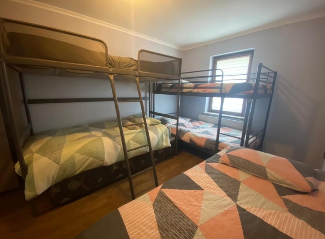 Dorm Room 5-6 People Shared Bathroom Outside Room Dublin Bagian luar foto