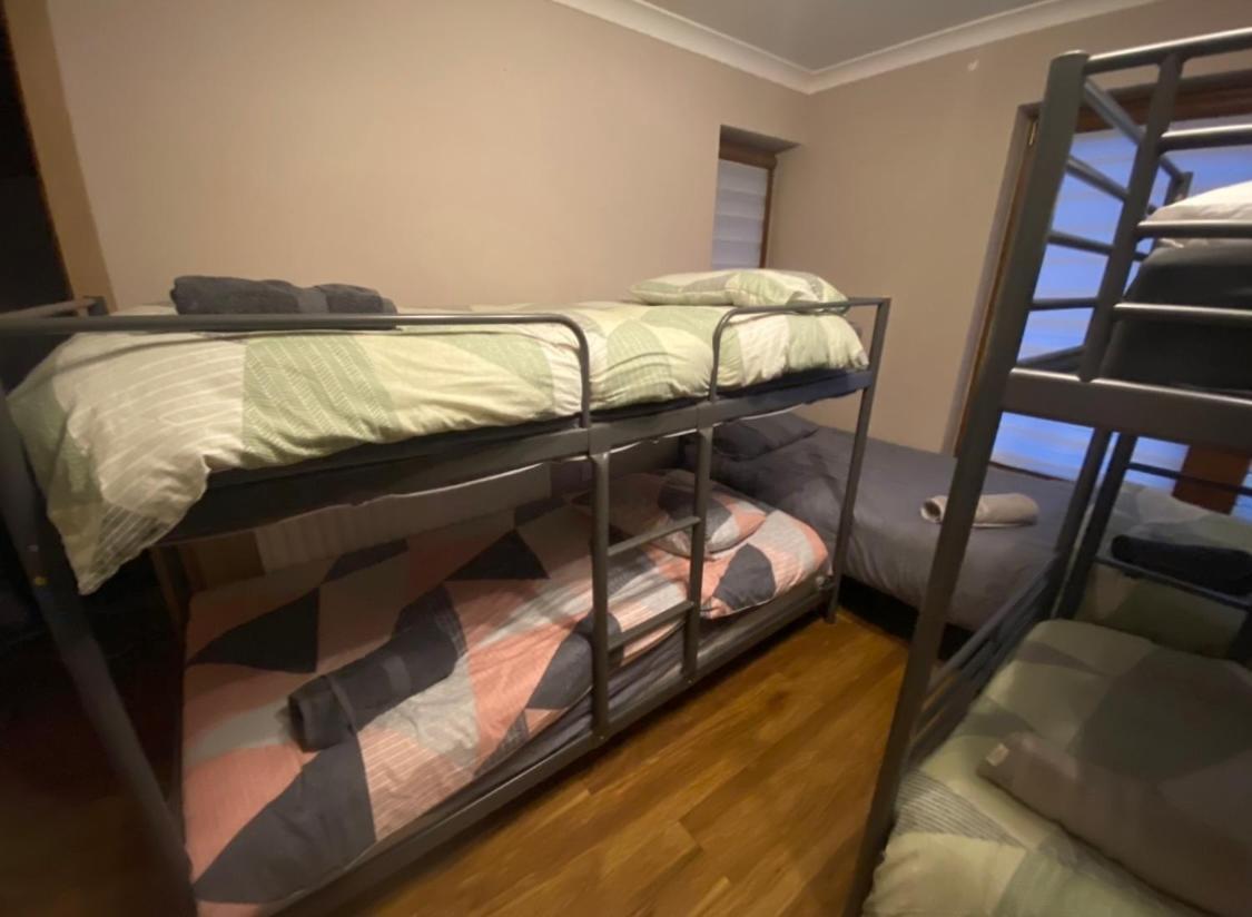 Dorm Room 5-6 People Shared Bathroom Outside Room Dublin Bagian luar foto