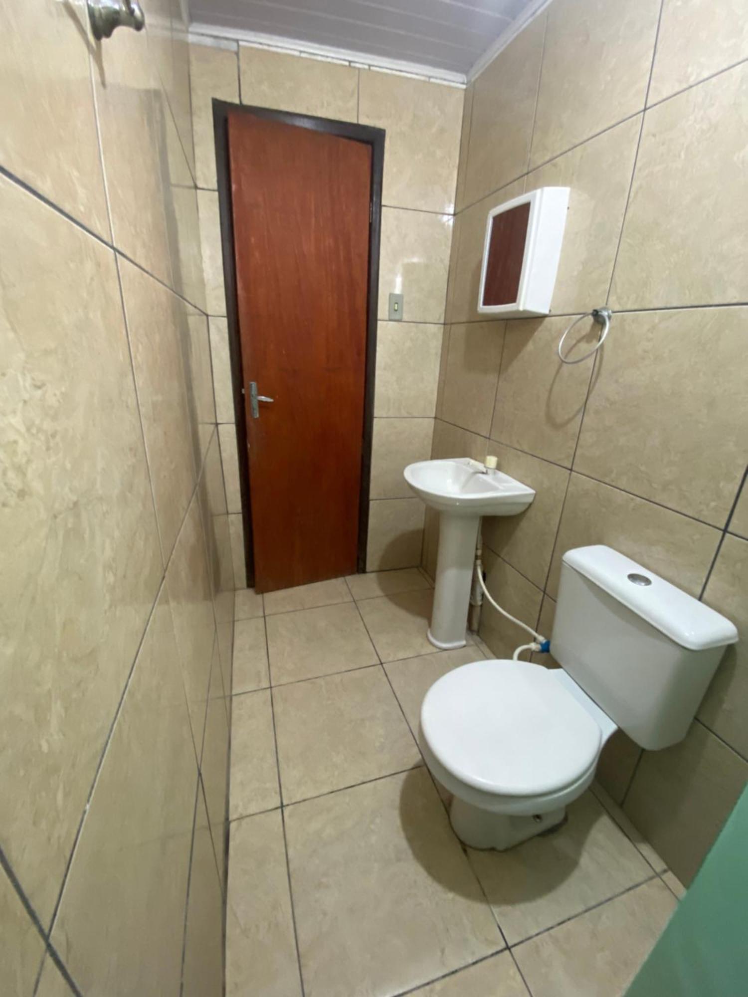 Dorm Room 5-6 People Shared Bathroom Outside Room Dublin Bagian luar foto